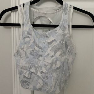 CROPPED LULULEMON TANK TOP W BUILT IN BRA!